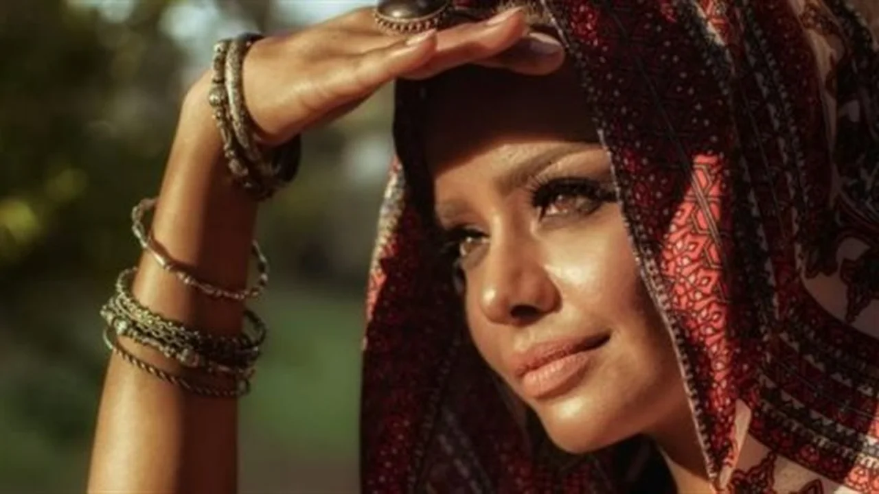 سباق رمضان.. ثنائية فنية تجمع أسماء أبو اليزيد وأحمد أمين في النص التاني